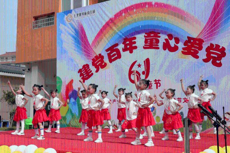 全新宝马5系今日上市,预计今年初开启全国交付